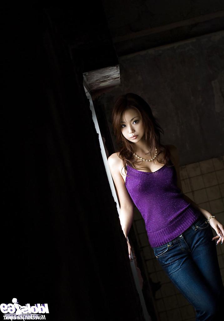 15P Bosomy asian hottie Risa Kasumi stripping and spreading her legs