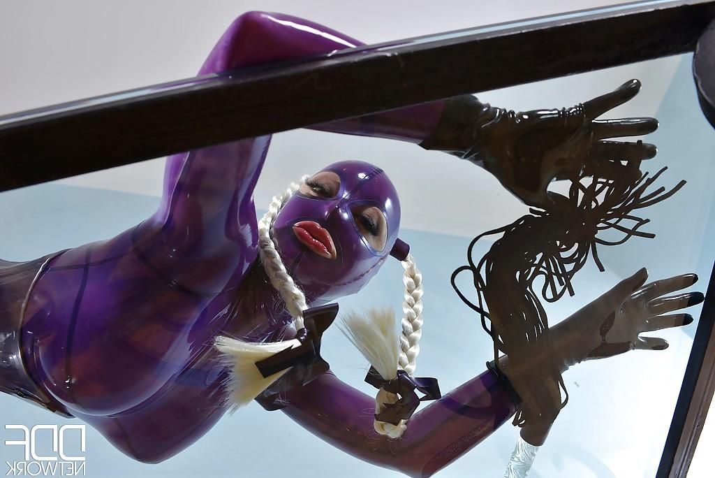 16P Pretty blonde babe Latex Lucy masturbating that pussy deep with a toy
