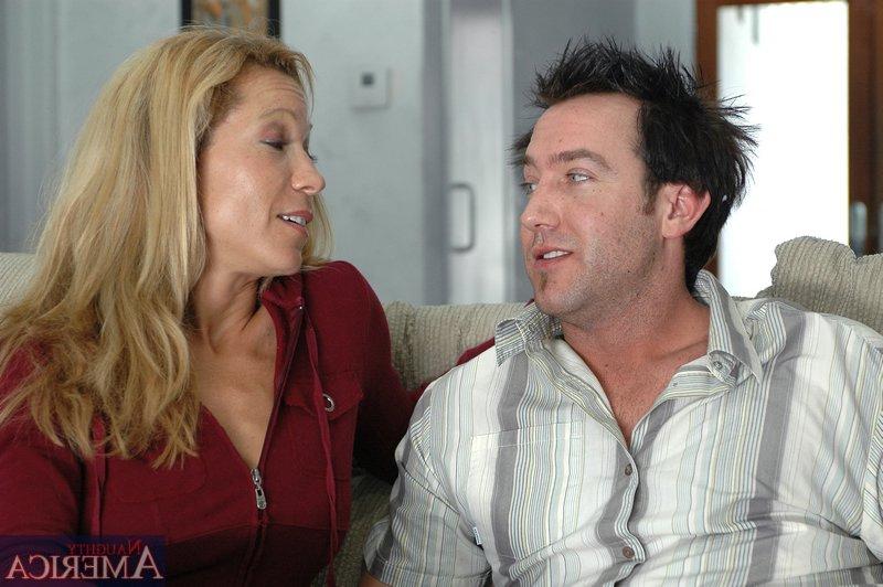 16P Busty mature woman Kimmie Morr fucks her son's friend