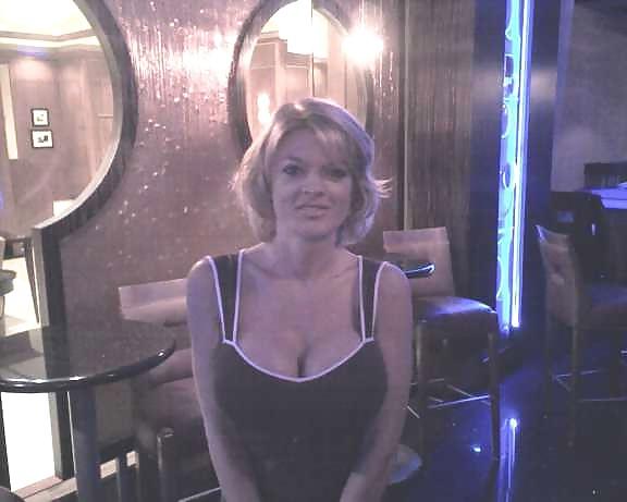 25P Big Tit MILFs Mix  