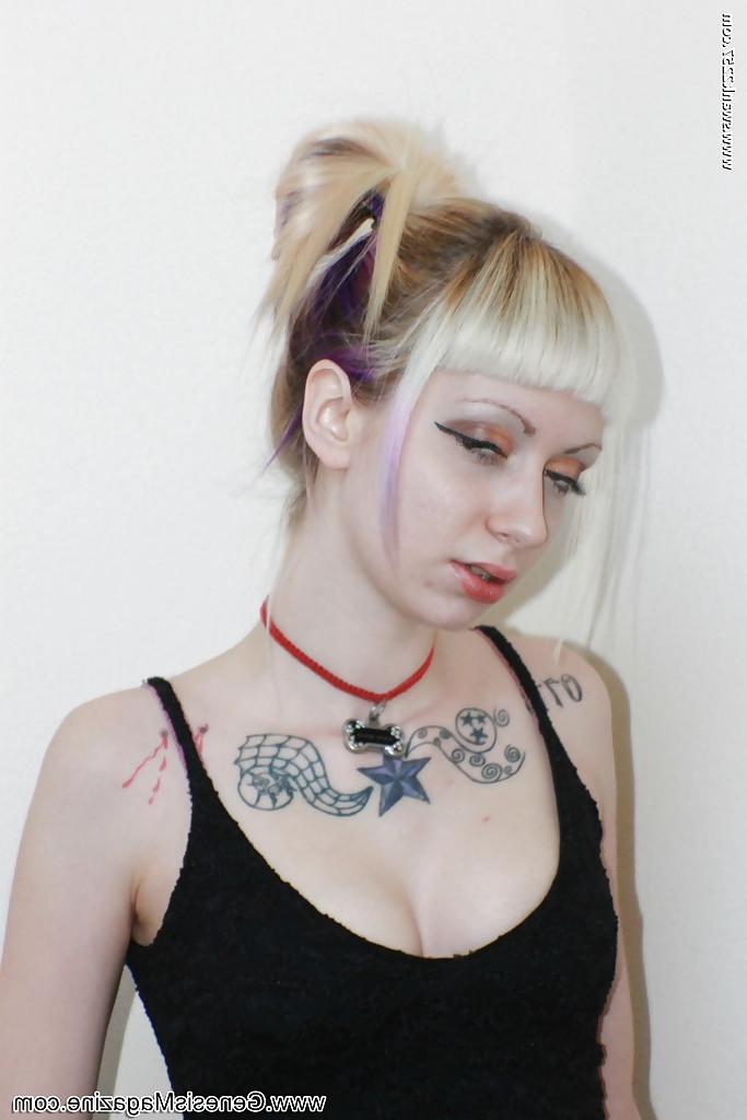 16P Alternative babe Symone posing for non nude pics in boots and black dress