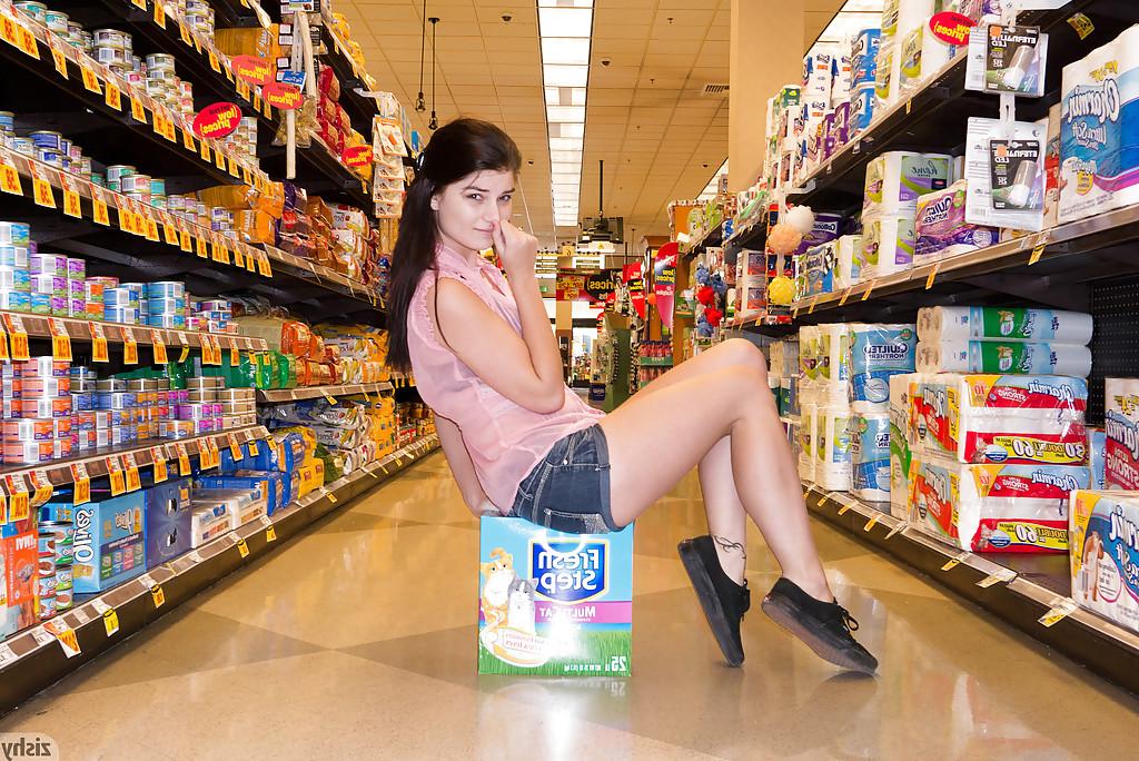 12P Teen cutie Alyson Grey posing non nude in short denim shorts outside