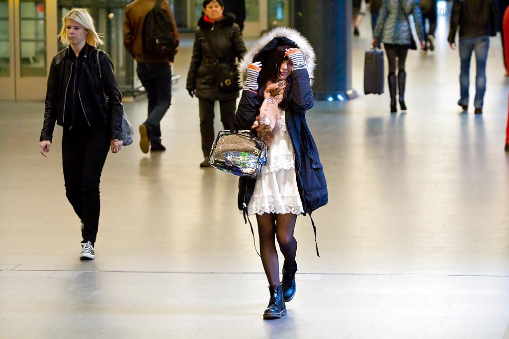 16P Mature woman Samantha Jane spreading her pussy in public spaces