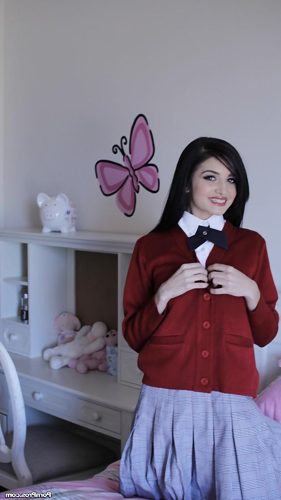 12P Zoey Kush loves to gently pull up her blouse for a proper nudity check