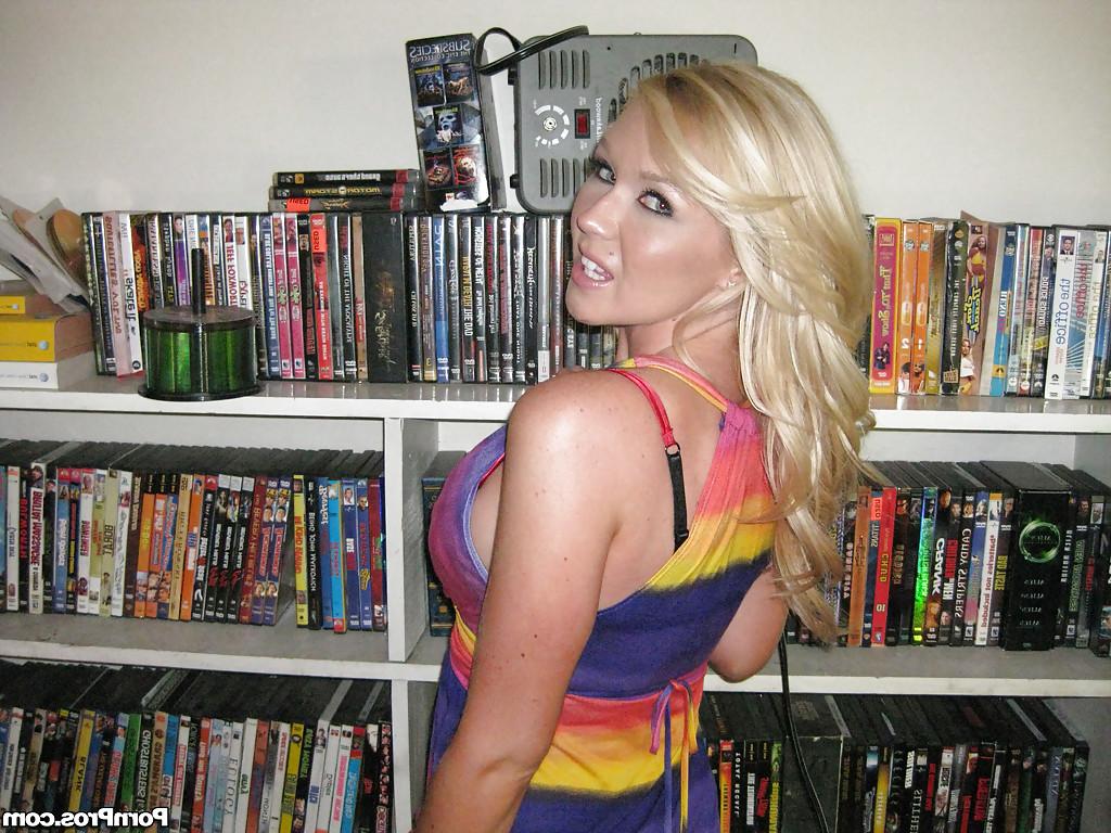 16P Astonishing blonde babe Dylan Riley is spreading her hot legs