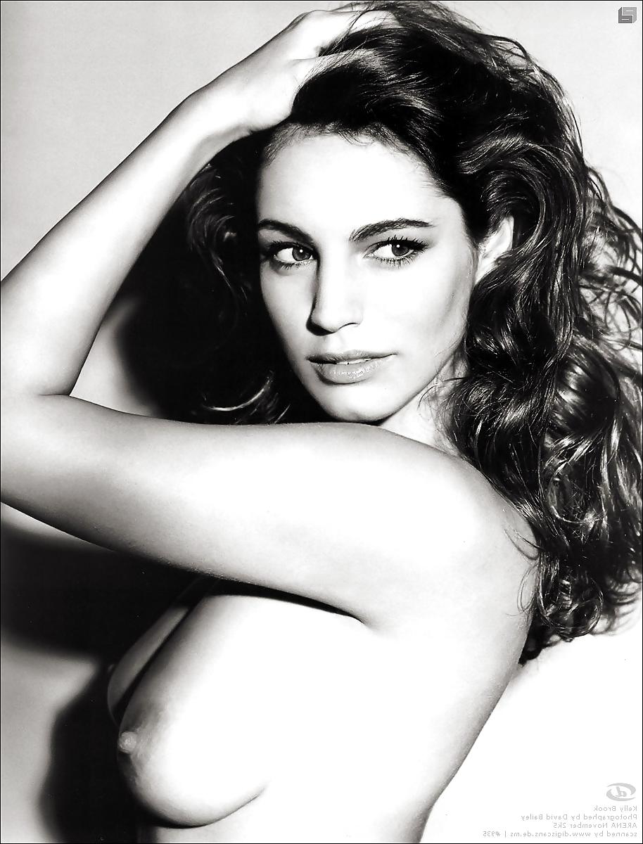 10P Kelly Brook Topless Photoshoot