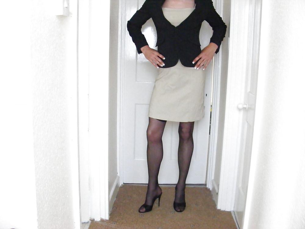25P More High heels, a big cock and a dildo