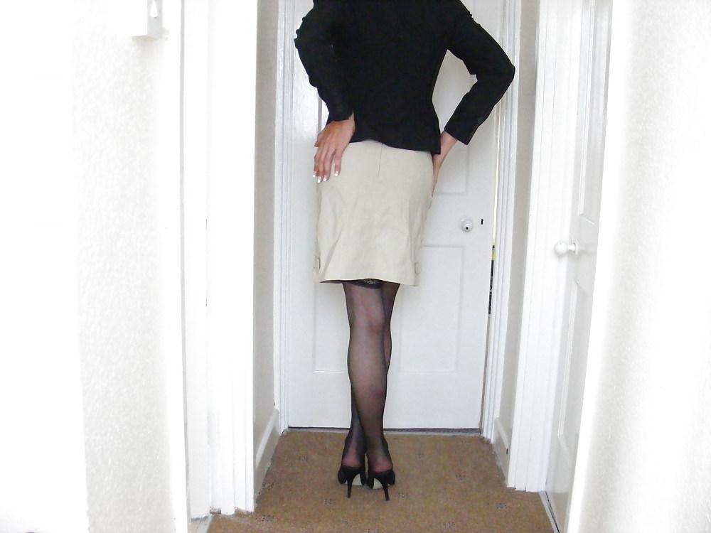 25P More High heels, a big cock and a dildo