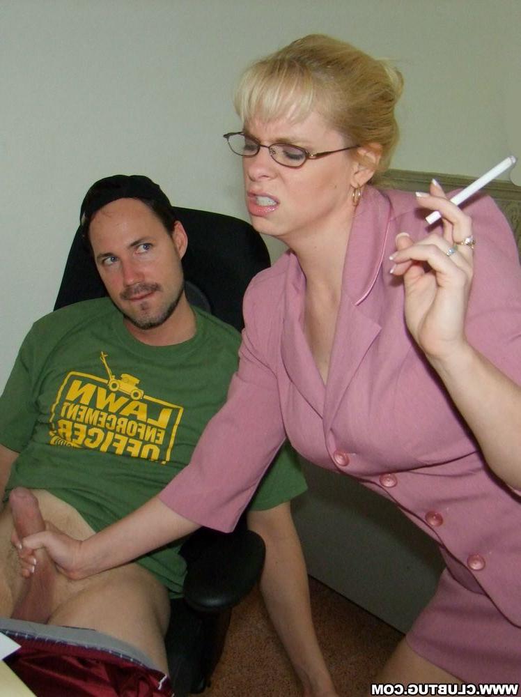 16P Smoking mature blonde in glasses gets a cumshot on her big tits