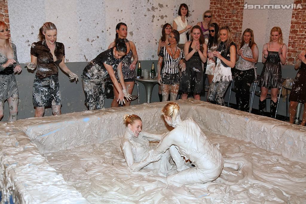 16P Kinky fetish fashionistas are into wild and messy catfight