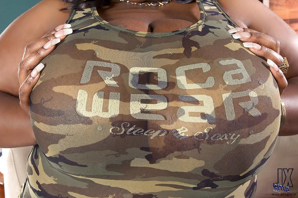 16P Black bbw babe Simone Fox flashing her massive hooters
