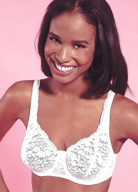 25P Just Bras, no nudes!