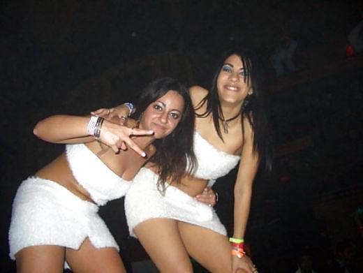 20P Indian Girls Pics Taken In a Bangalore Pub