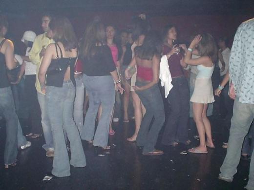 20P Indian Girls Pics Taken In a Bangalore Pub