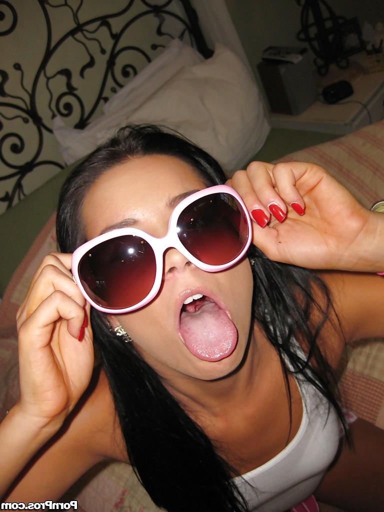 16P Hot amateur babe Tanner Mayes exposing her tiny tits and sweet pink hole