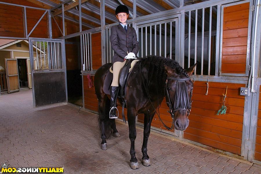 16P Hot girl Ryann Shields wears boots and uniform because she loves studs