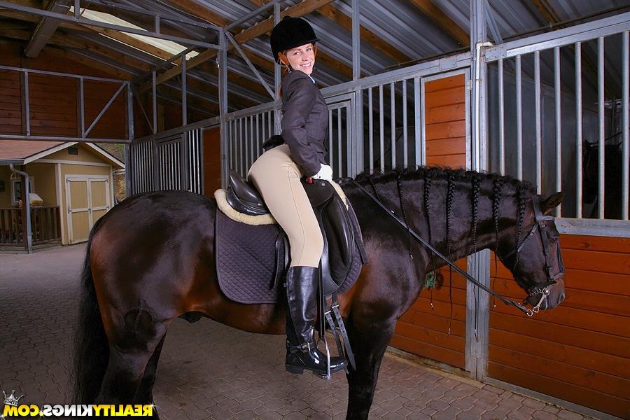 16P Hot girl Ryann Shields wears boots and uniform because she loves studs