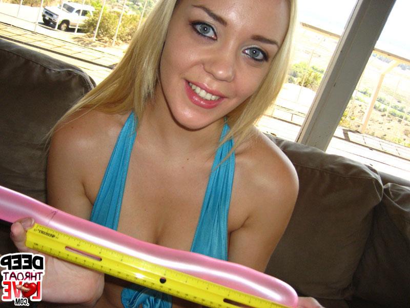 16P Sexy babe with big tits Annette Schwarz spreading and feeling her cunt