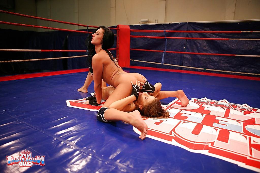 16P Seductive babes are into catfight that ends with hot lesbian sex