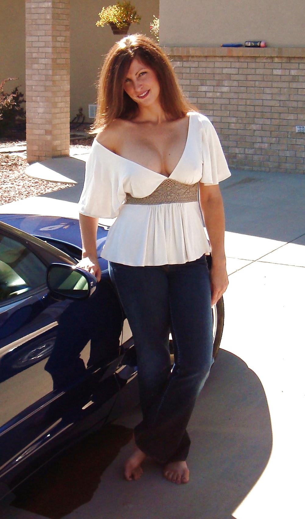 25P Stunning milf with massive tits wow 
