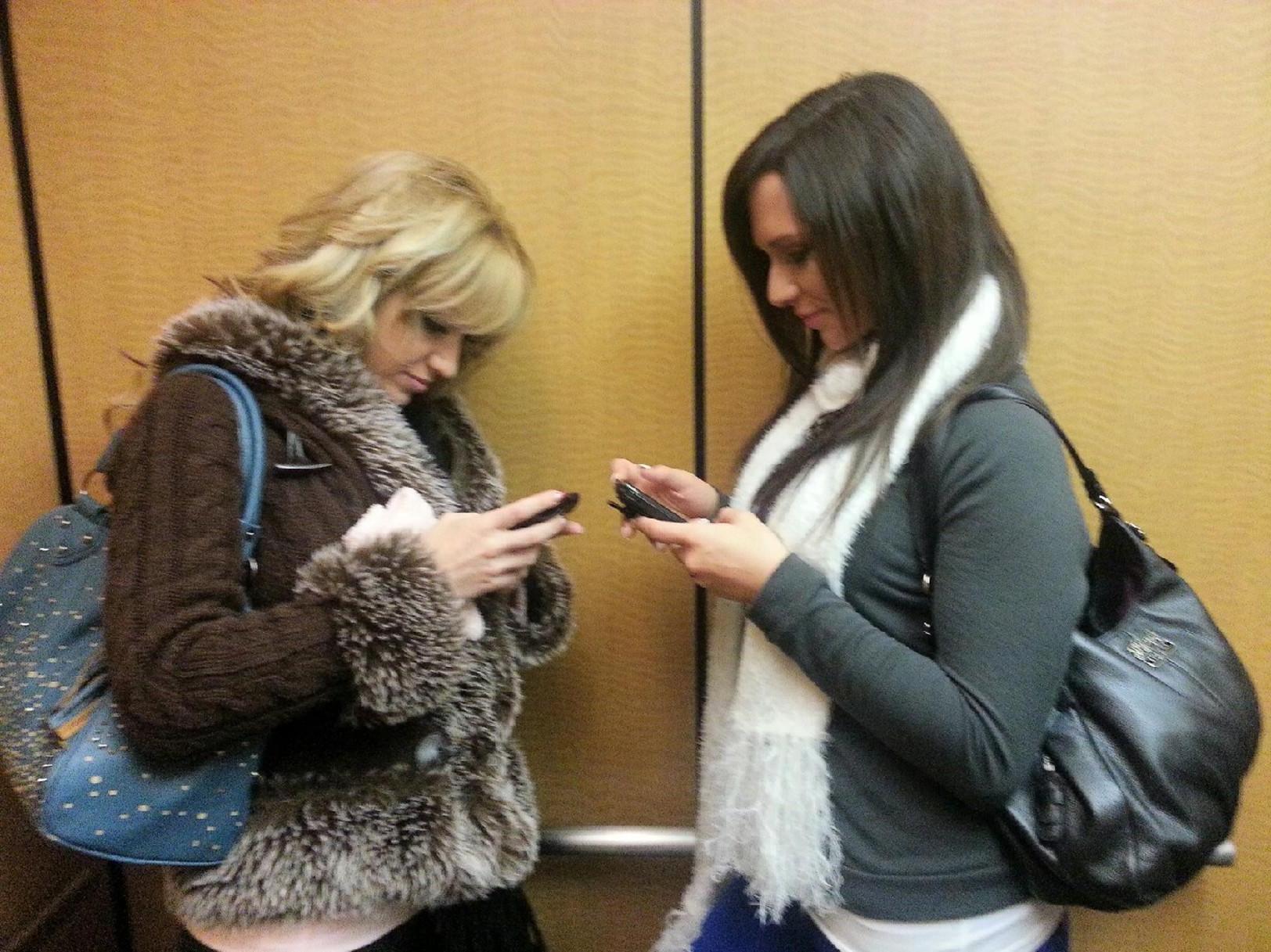 15P Candid pics of Destiny Dixon getting naughty while out and about