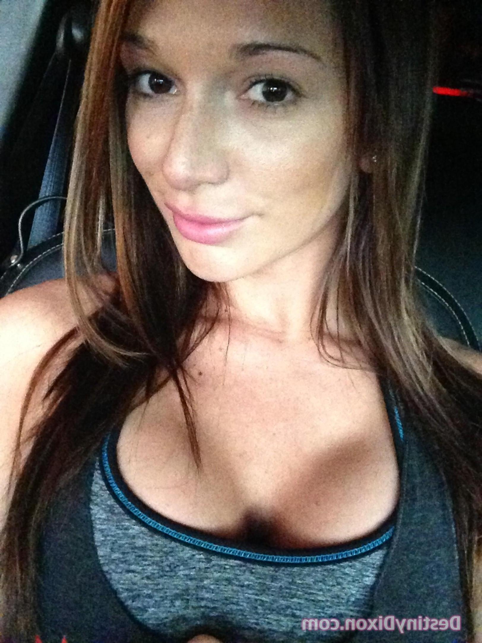15P Candid pics of Destiny Dixon getting naughty while out and about