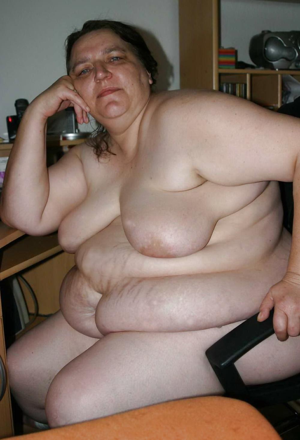 20P Busty women 93 (Saggy tits special)