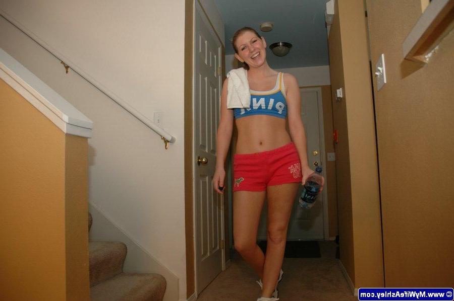 16P Pictures of My Wife Ashley all hot and horny after hitting the gym