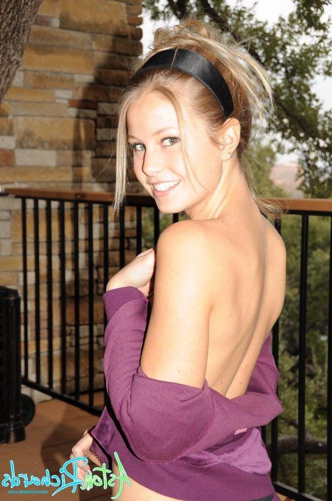 20P Pictures of Aston Richards slipping out of her purple suit