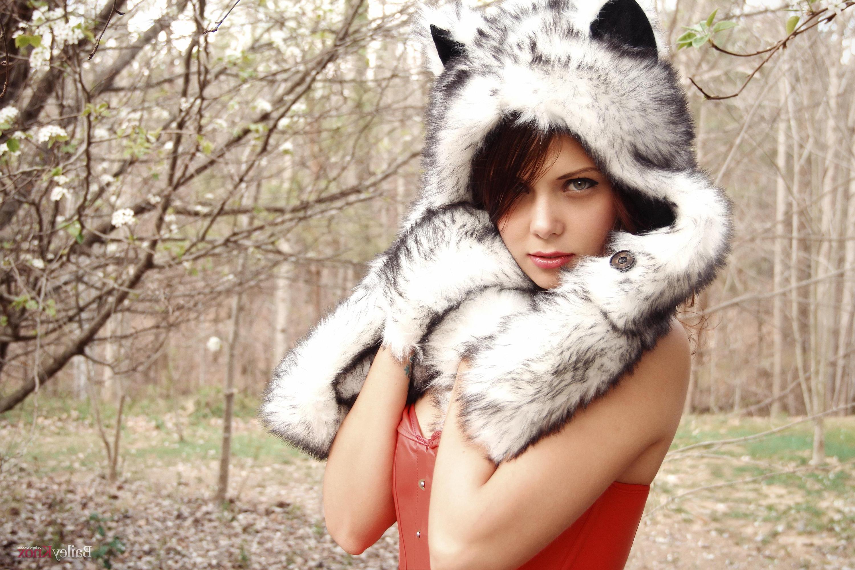 16P Brunette teen Bailey Knox teases outside in Wolf Hunter