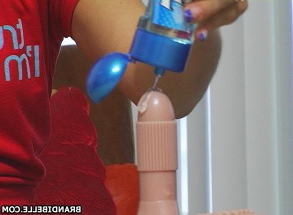 16P Pictures of Brandi Belle riding a sybian
