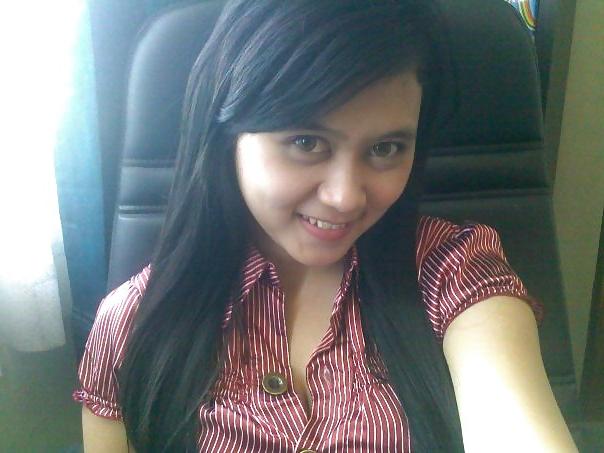 19P Indonesian Teen