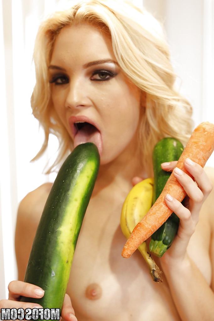 16P Lovely babe Franziska Facella masturbating her cunt with big toys