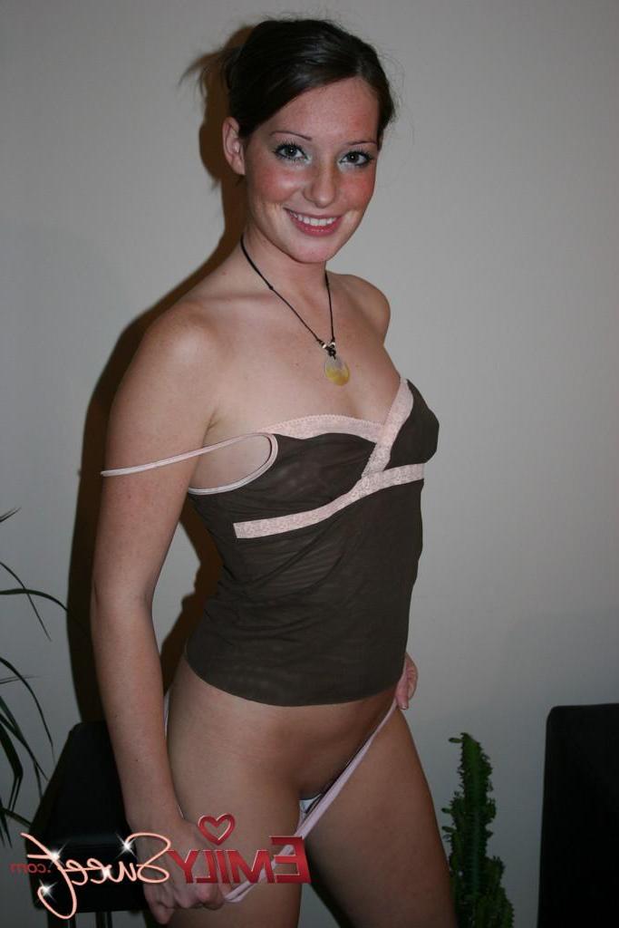 20P Pictures of teen Emily Sweet exposing her perky boobs