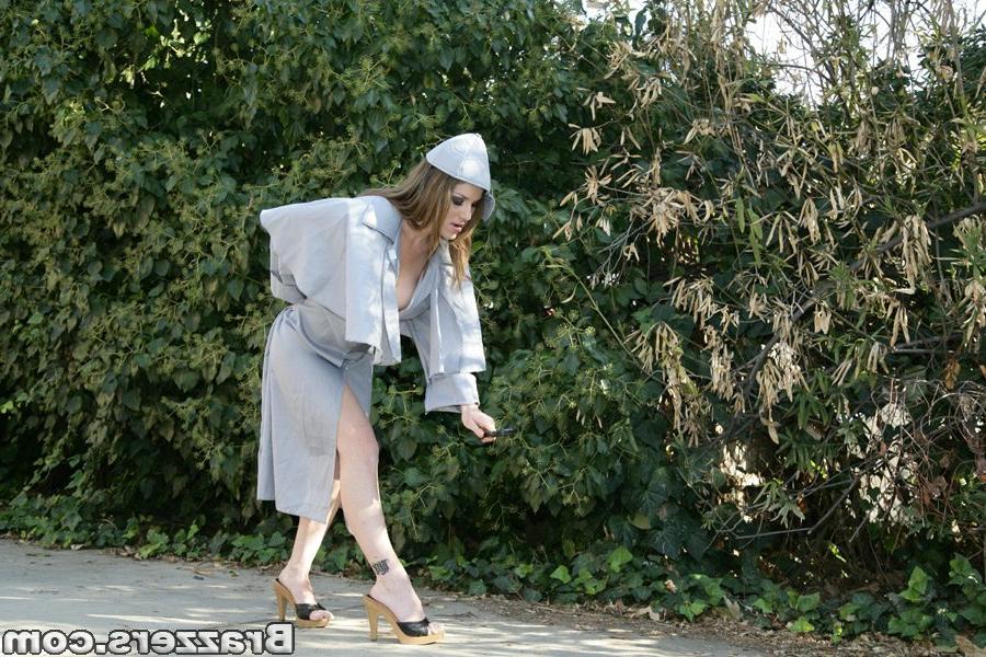 16P Investigator Kayla Paige searching for a massive cock and she finds it