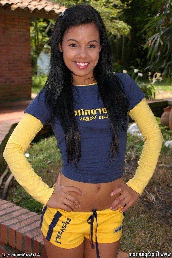 15P Pictures of Gigi Spice masturbating and wishing you were there