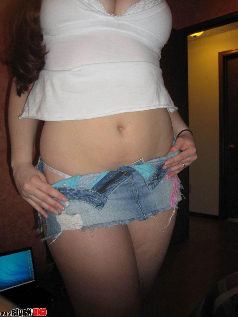 16P Pictures of teen GND Kayla teasing your cock with her cleavage