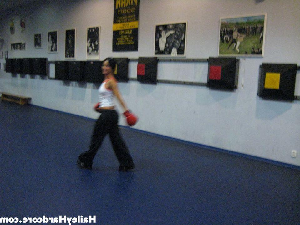 15P Pictures of Hailey Hardcore masturbating after boxing practice