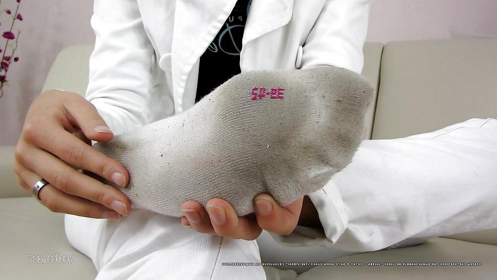 8P Stinky smelly socks