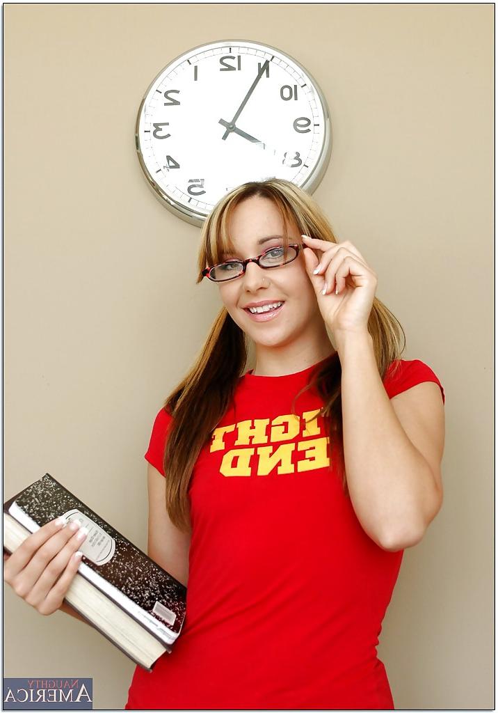 16P Hot coed babe in glasses Kinzie Kenner fucks and eats cum