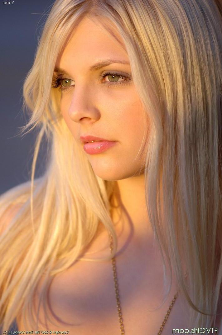 20P Pictures of Jana masturbating for FTV Girls