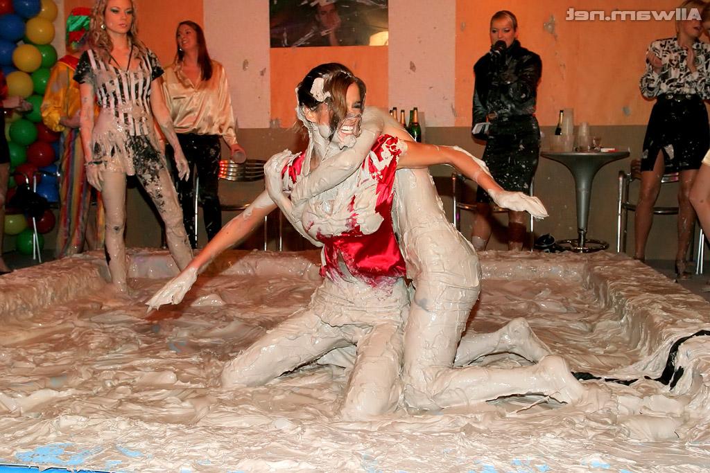 16P Seductive pornstar Nessa Devil gets involved into messy catfight