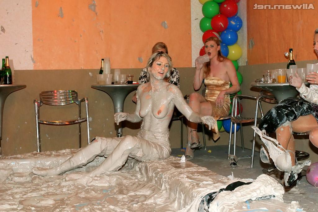 16P Seductive pornstar Nessa Devil gets involved into messy catfight