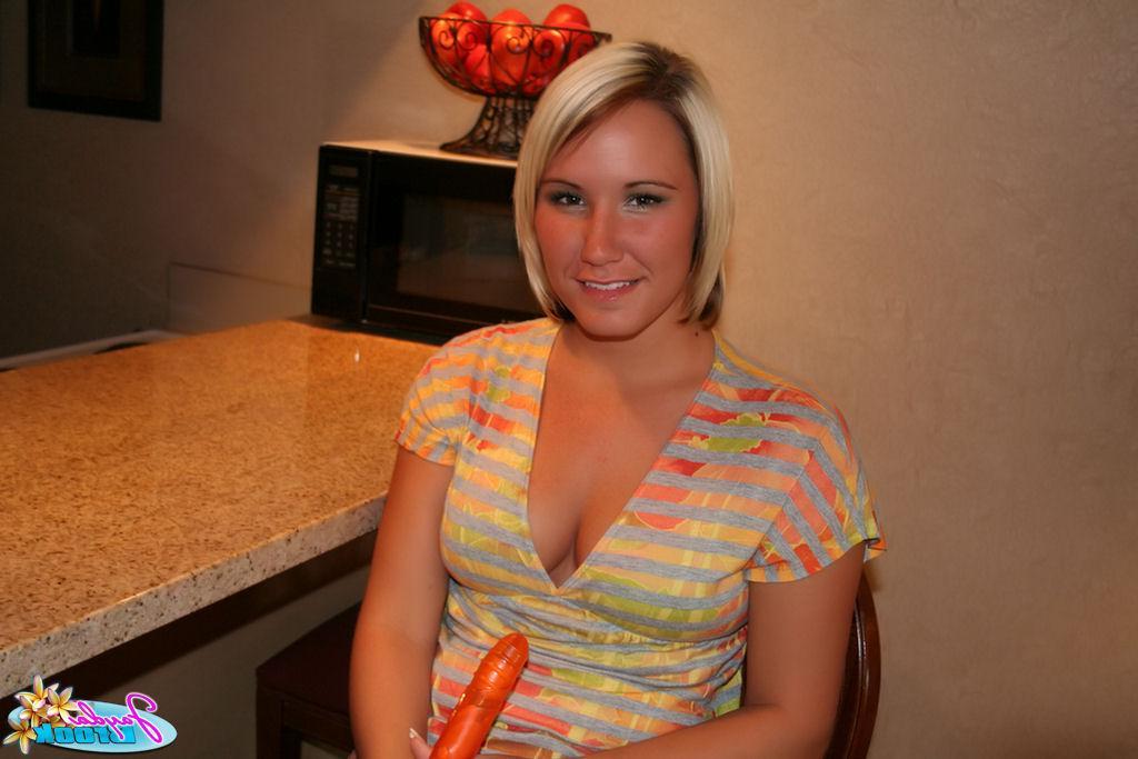 20P Pictures of Jayda Brook playing with a toy