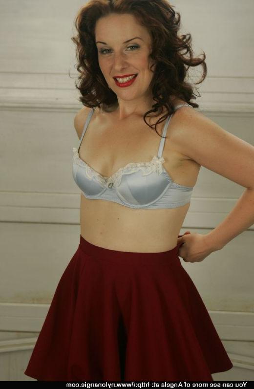 12P Sexy mature babe with tiny tits stripping and posing in lingerie