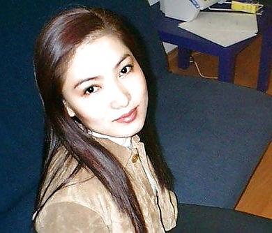 6P Malaysian Newscaster