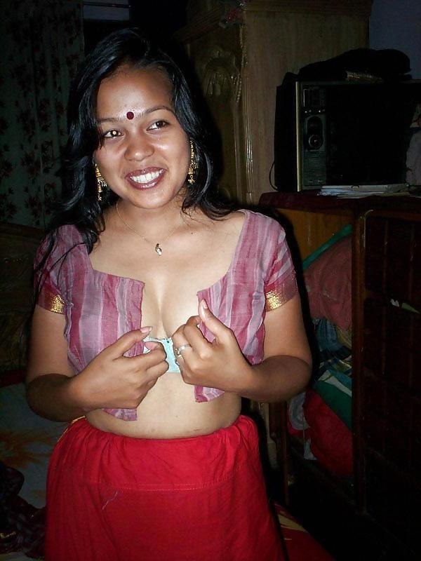 25P Hot Indian Girls
