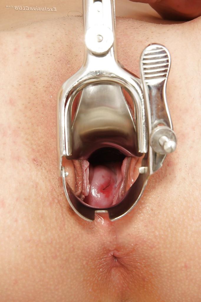 16P Tattooed blonde uncovering her slippy curves and playing with a speculum