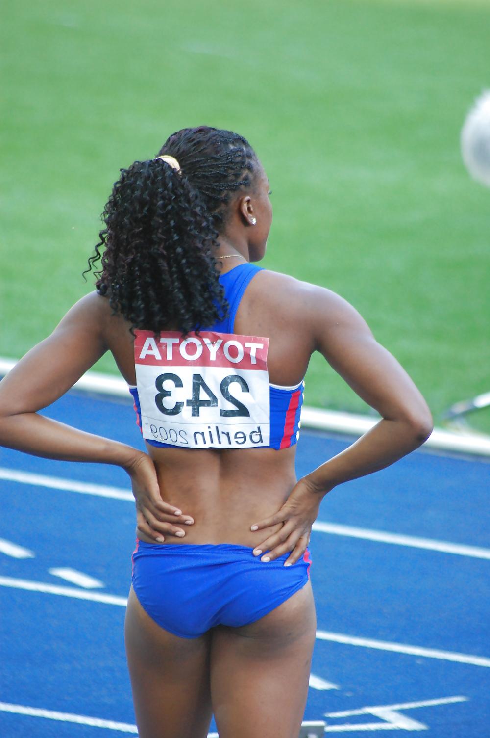 11P Sport girls ass 2