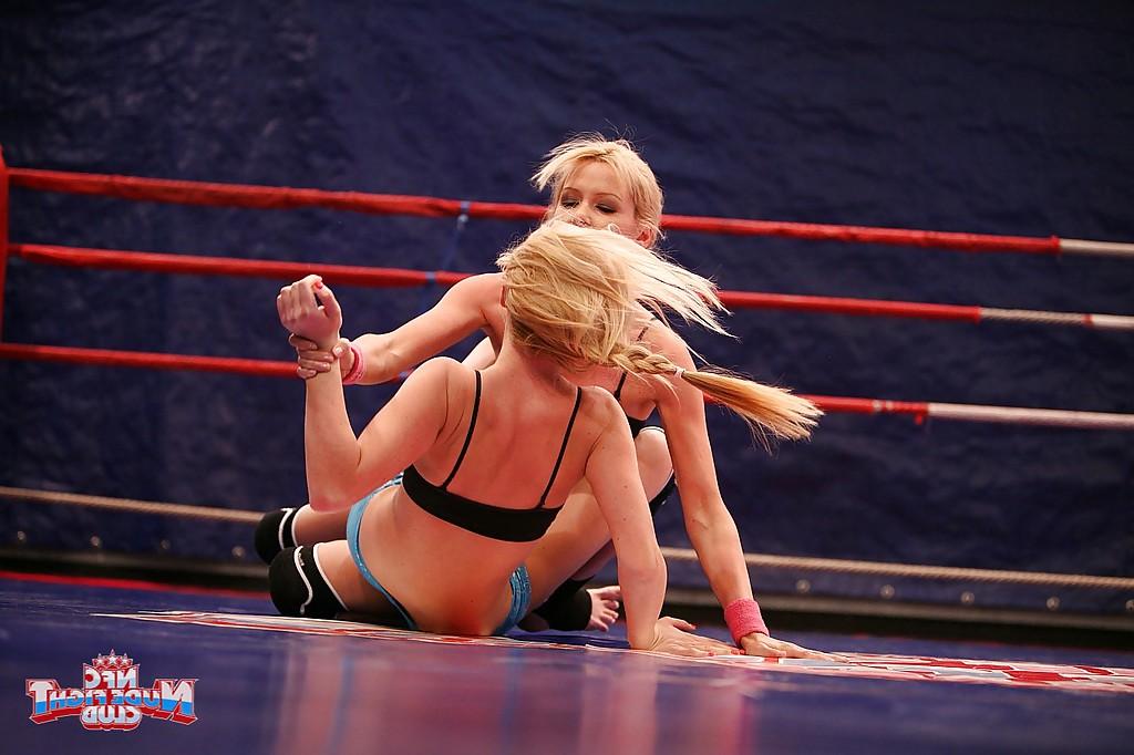 16P Sexy MILF Sophie Moone wins a catfight and dominates her opponent